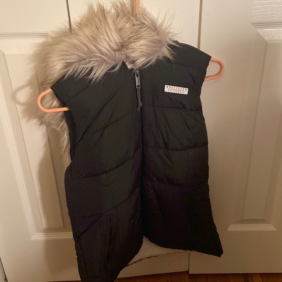 Black Hollister Vest - Picture 1 of 1